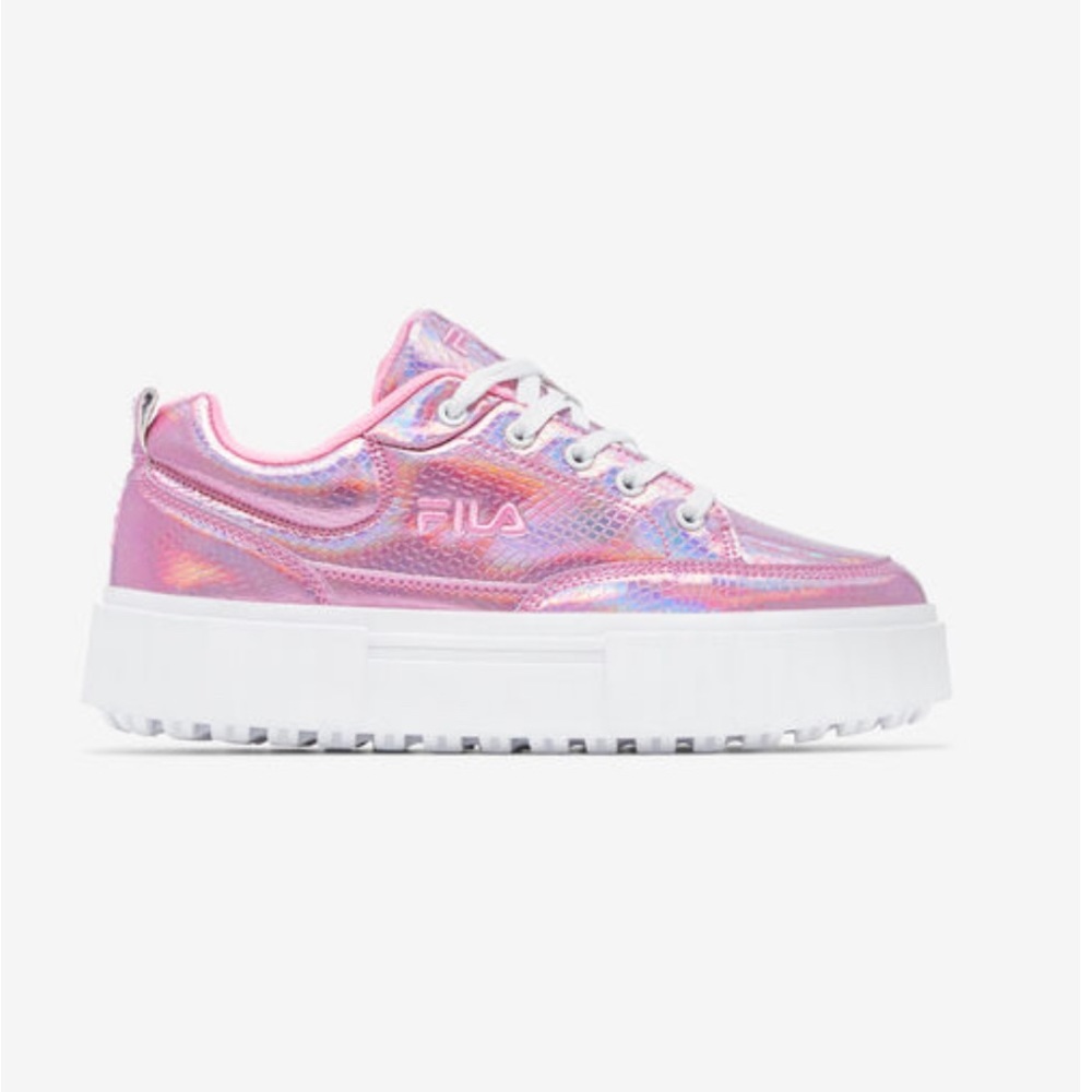 NWOT FILA WOMEN’S SANDBLAST IRIDESCENT SNAKE SNEAKERS